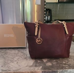 MK Leather Top-zip Jet Set Tote